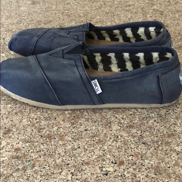 - TOMS SHOES NWT size M 10 Denim Distress Look - Picture 3 of 6
